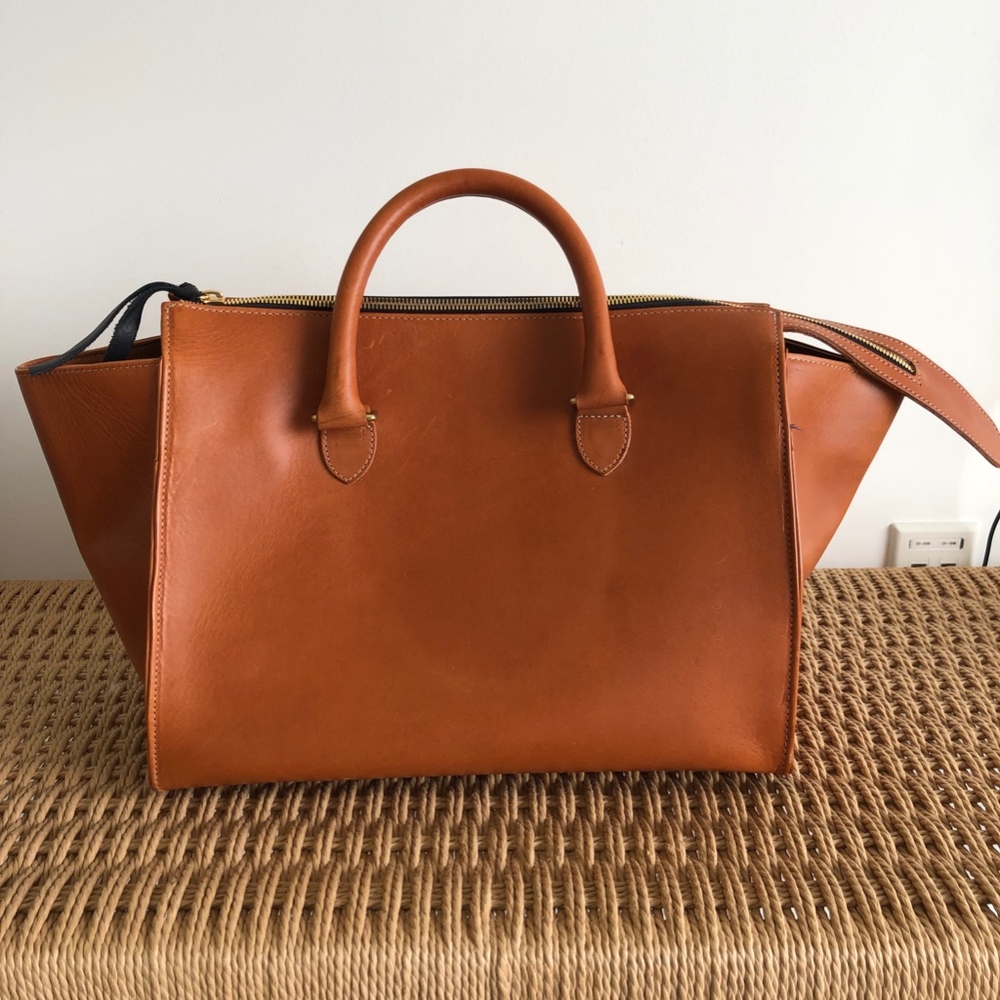 Clare V. / Vivier Sandrine Honey